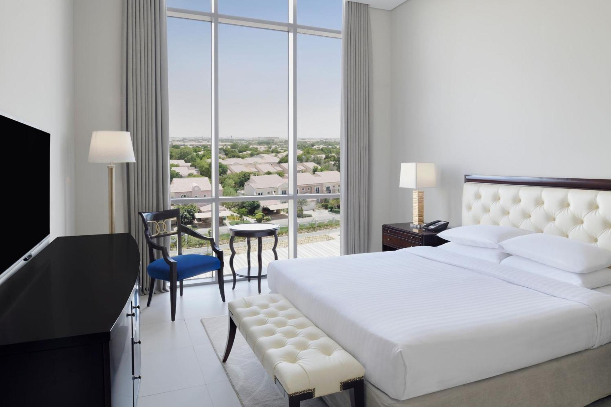 Delta Hotels By Marriott Dubai Investment Park Exterior foto